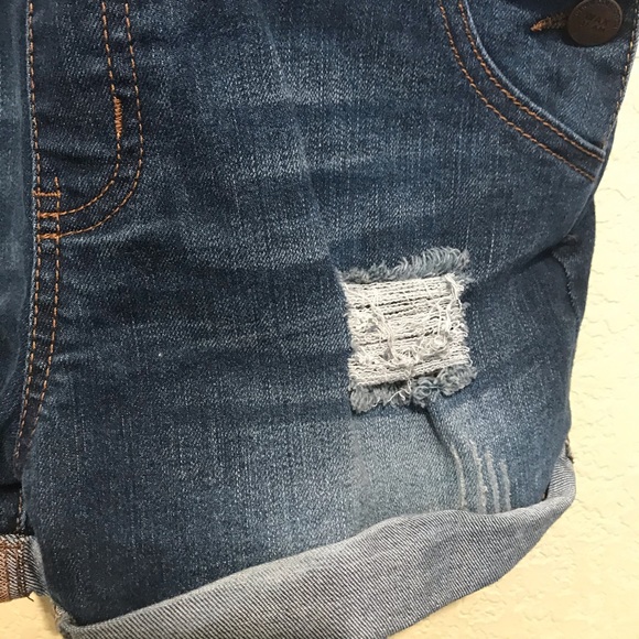 Overall - Picture 2 of 5